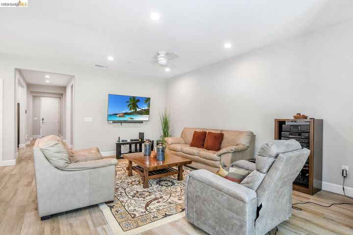 Property Photo: 1546 Spumante Ln CA 94513