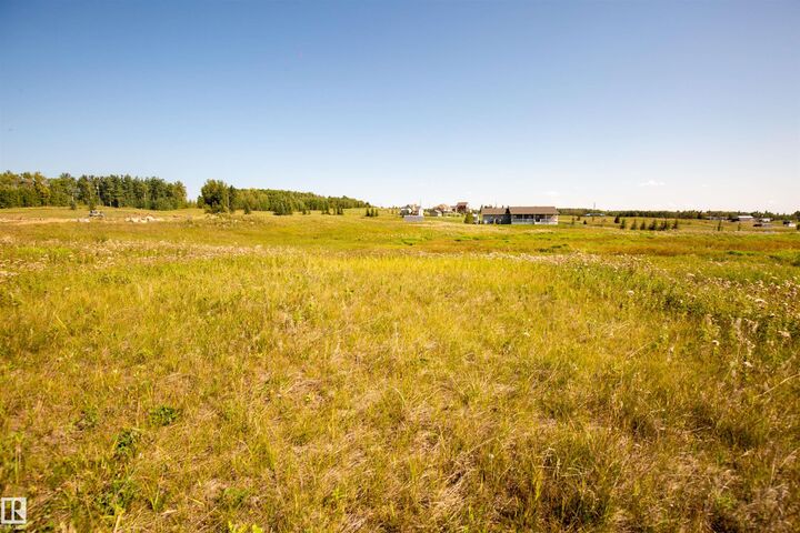 Property Photo:  5 River Ridge Estates  AB T0C 0V0 