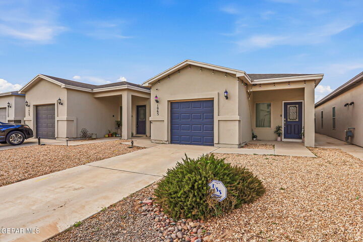 Property Photo:  1065 Hoppas Street  TX 79932 