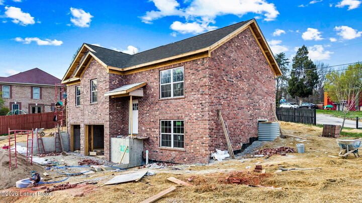 Property Photo: 2125 Churchdown Ln KY 40214