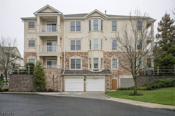 Property Photo:  1010 Holly Ln 10  NJ 07009 