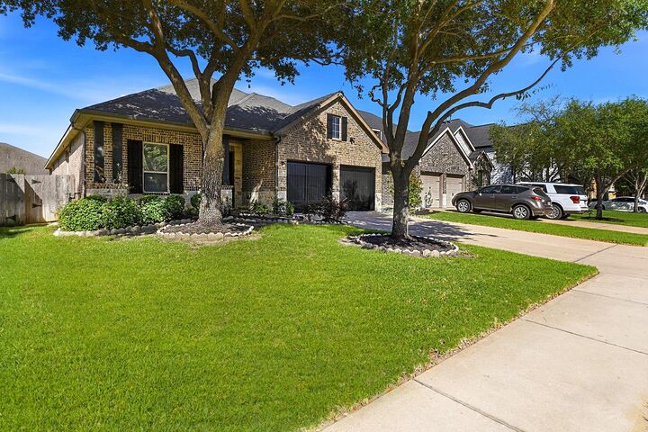 Property Photo:  2718 Misty Laurel Court  TX 77494 