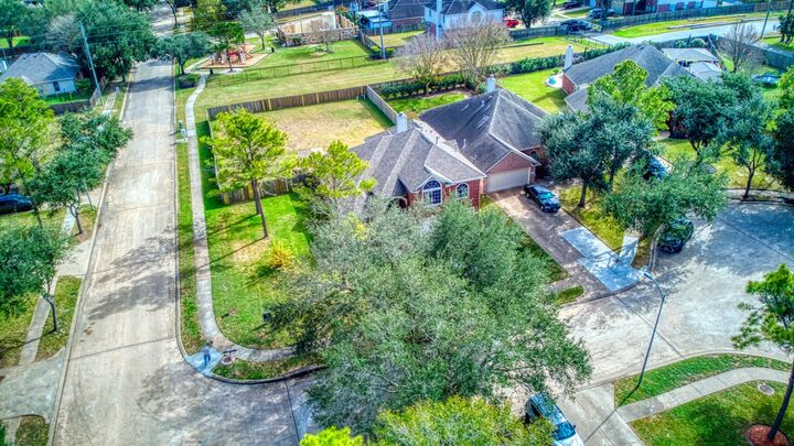Property Photo:  514 Richter Lane  TX 77469 