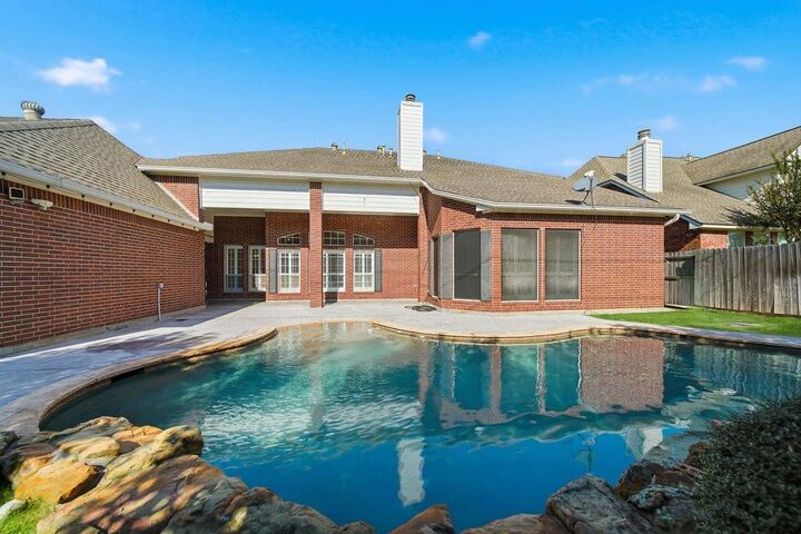 Property Photo: 5811 Desert Oak Way TX 77379