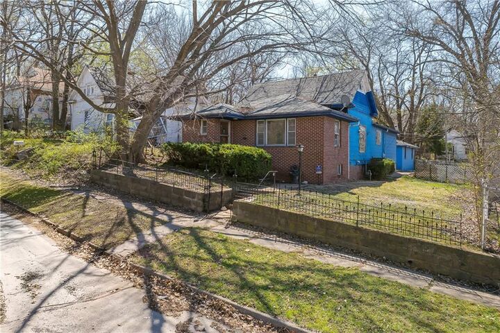 Property Photo: 808 Woodson Street MO 64501