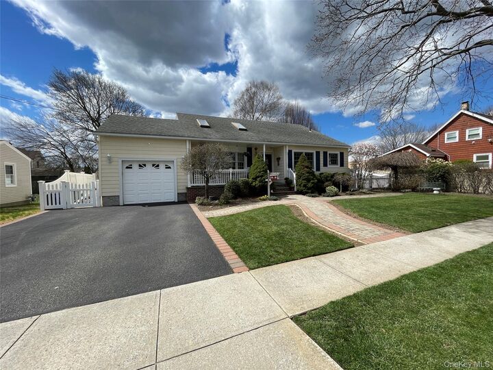 Property Photo:  16 W Oak Street  NY 11735 