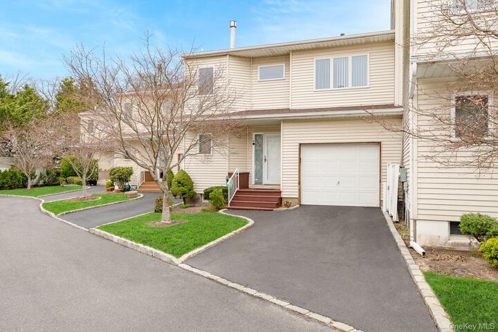 Property Photo:  140 Atlantic Avenue 419  NY 11572 