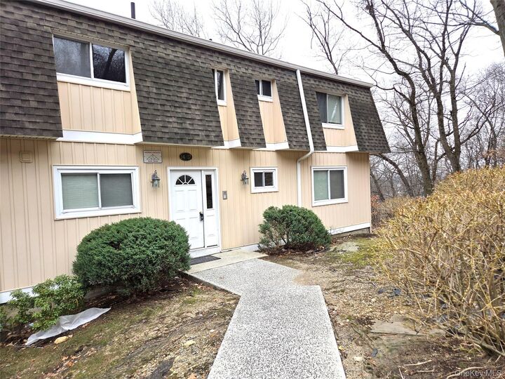 Property Photo:  18 Pavilion Ridge Way 16  NY 10901 