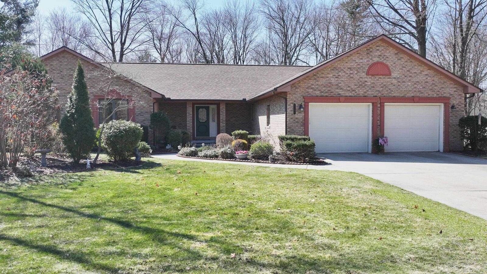 Property Photo: 2101 Ramble MI 48640