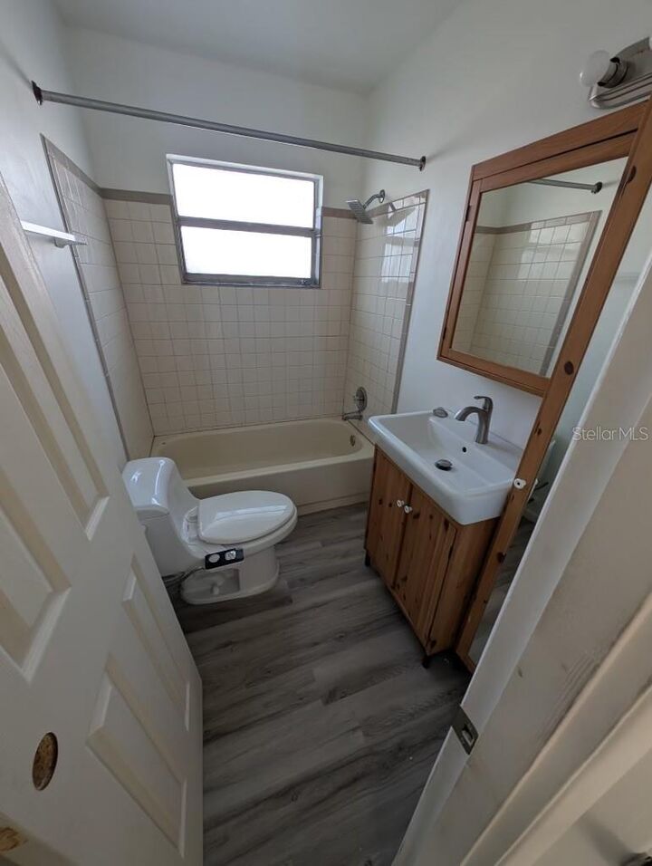 Property Photo: 198 W Magnolia Street FL 34711