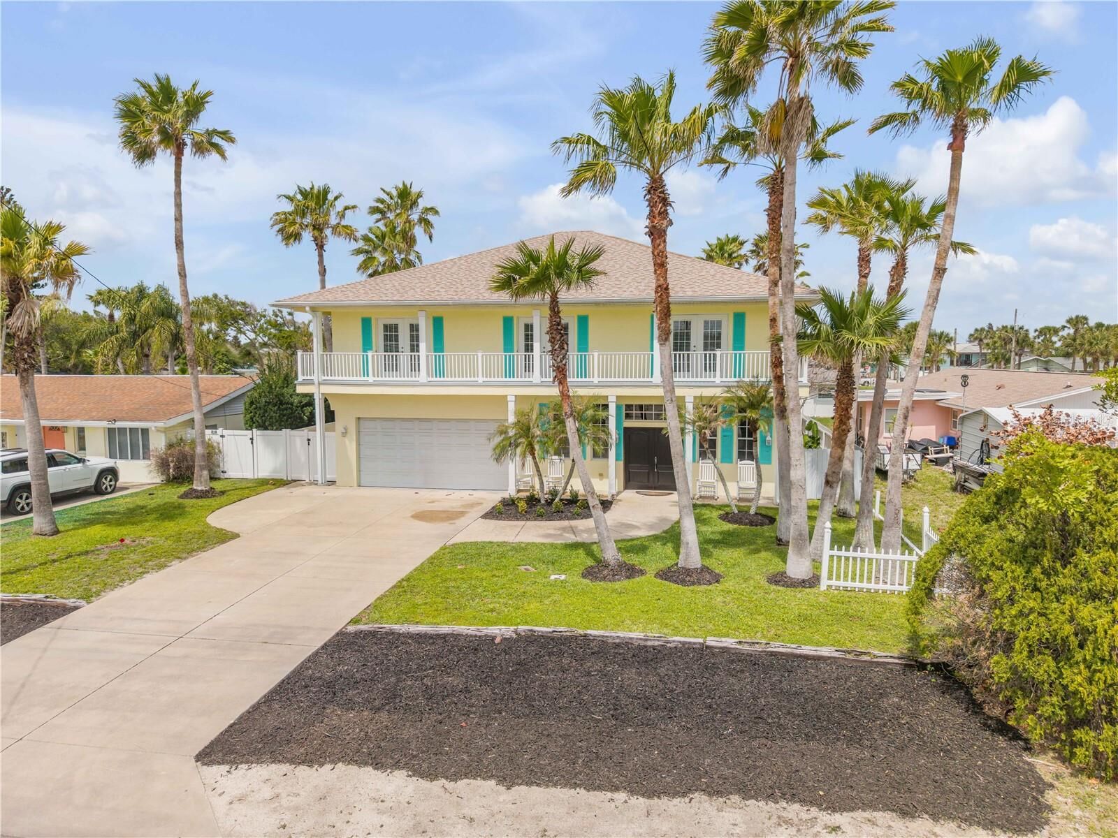 Property Photo:  708 Ocean Avenue  FL 32169 