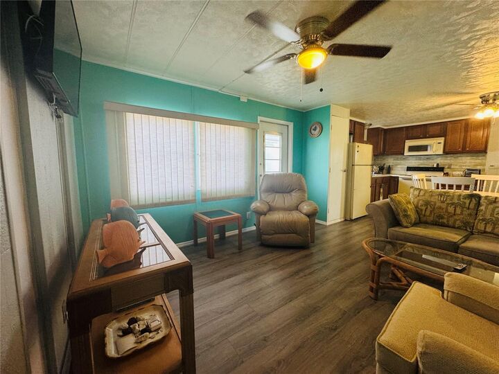 Property Photo:  6442 Hikina Drive  FL 34287 