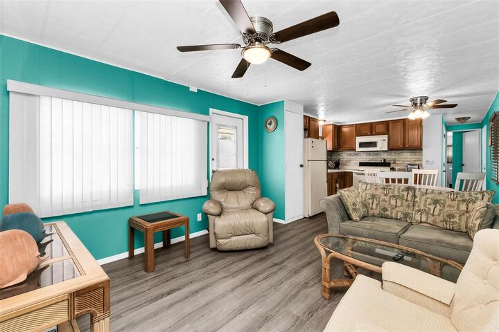 Property Photo: 6442 Hikina Drive FL 34287