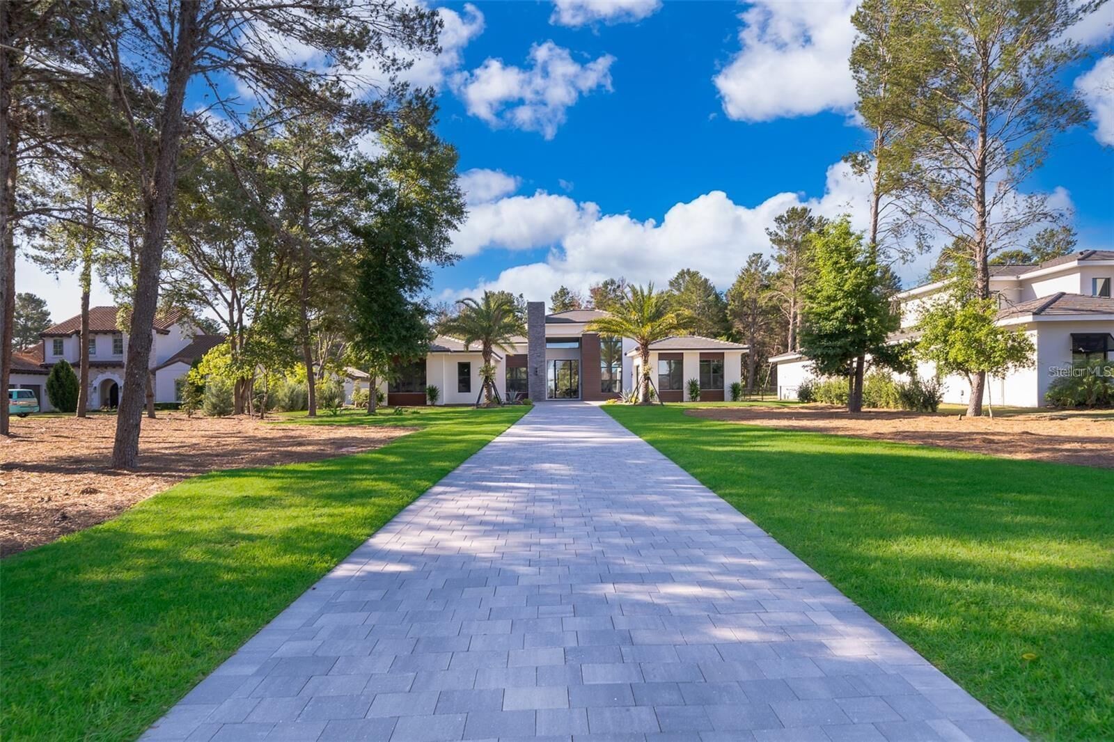 Property Photo: 15210 Pendio Drive FL 34756