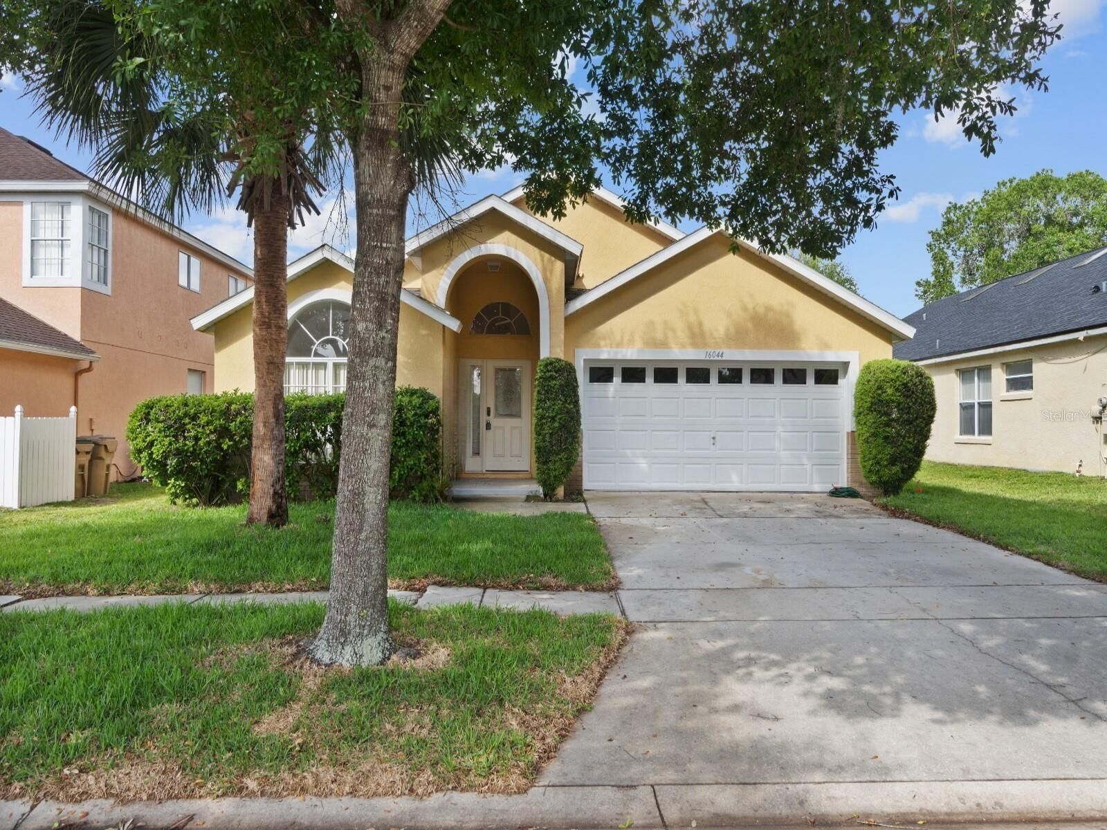 Property Photo:  16044 Magnolia Hill Street  FL 34714 