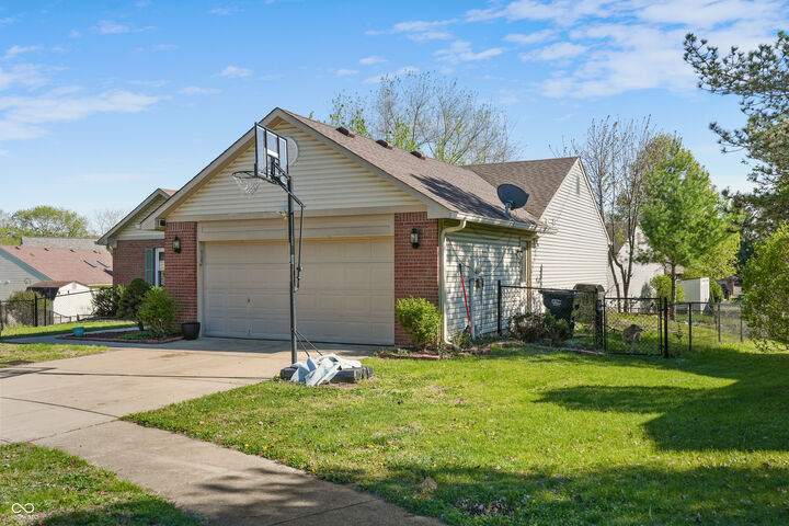 Property Photo:  4617 Welton Street  IN 46143 