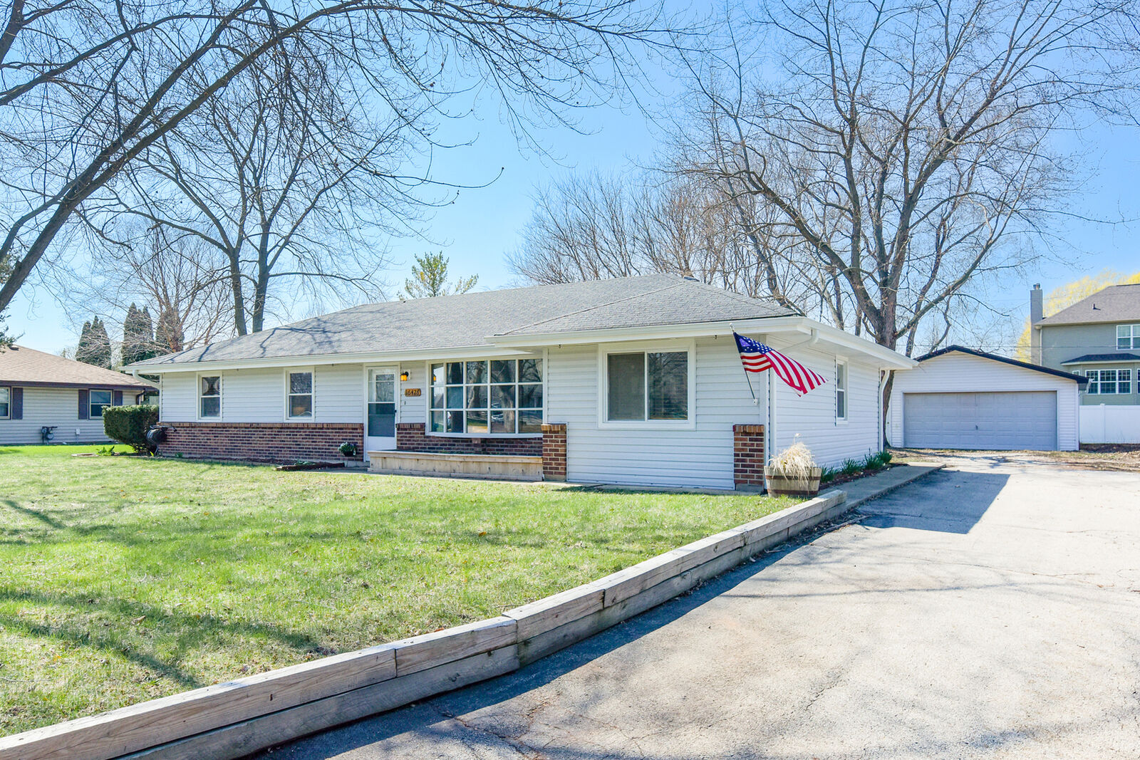 Property Photo:  16426 S Dan Oconnell Drive  IL 60586 