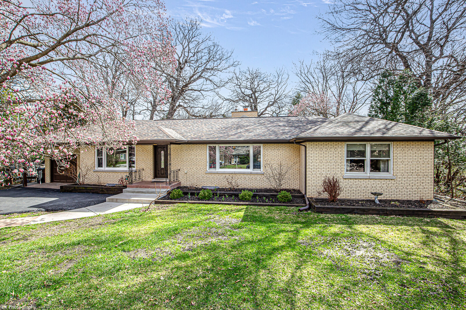 Property Photo: 12541 S 68th Court IL 60463