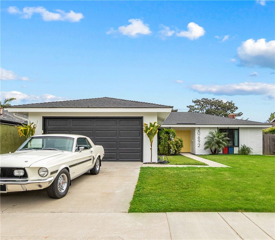 Property Photo:  20692 Kelvin  CA 92646 