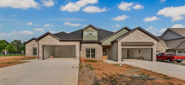 Property Photo:  1101 Veridian Dr  TN 37043 