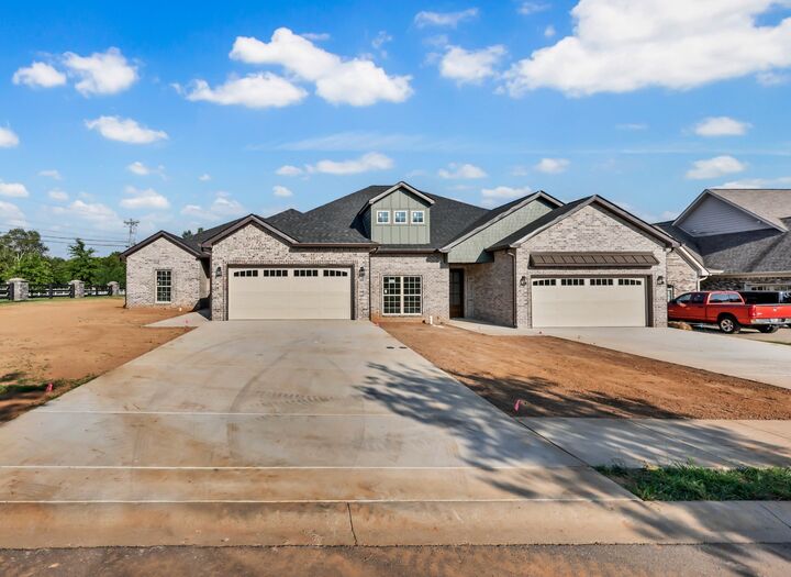 Property Photo:  1101 Veridian Dr  TN 37043 