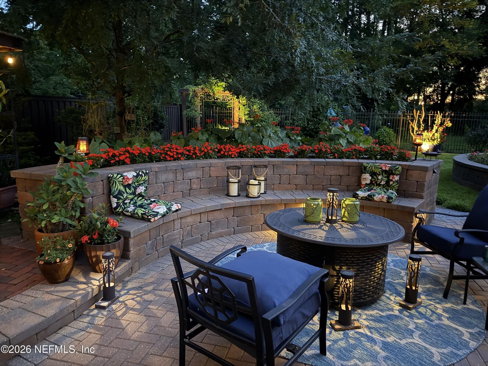 Property Photo: 5322 Secluded Oaks Lane FL 32210