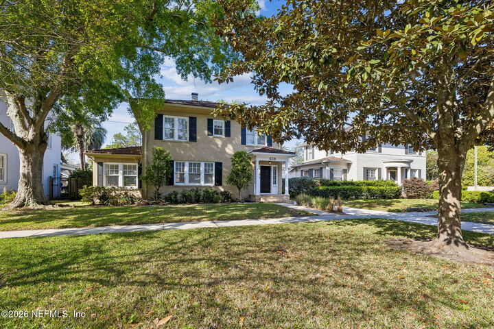 Property Photo: 1410 Edgewood Avenue S FL 32205