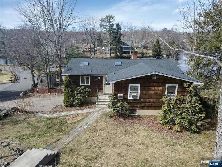 Property Photo:  199 Lake Shore Drive  NJ 07421 