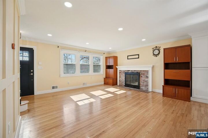 Property Photo:  59 Oakwood Drive  NJ 07470 