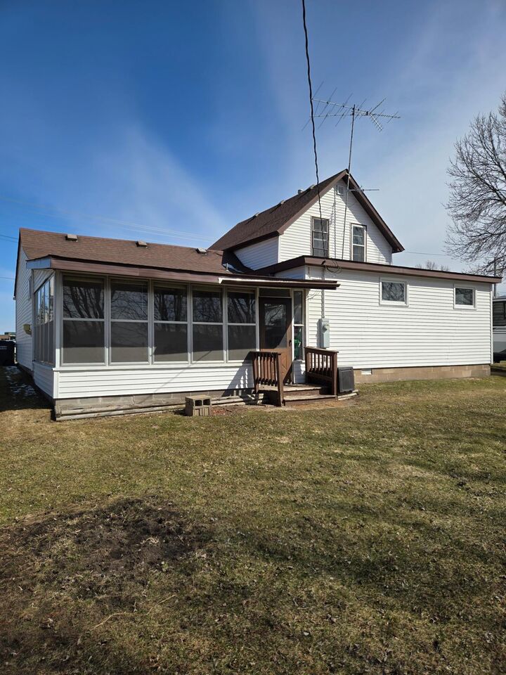 Property Photo:  545 2nd Street SE  MN 55063 