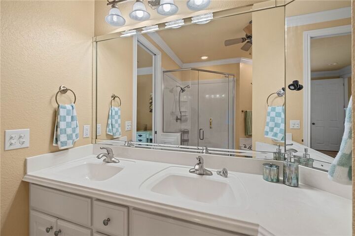 Property Photo:  6617 W Valley View Road  AR 72758 