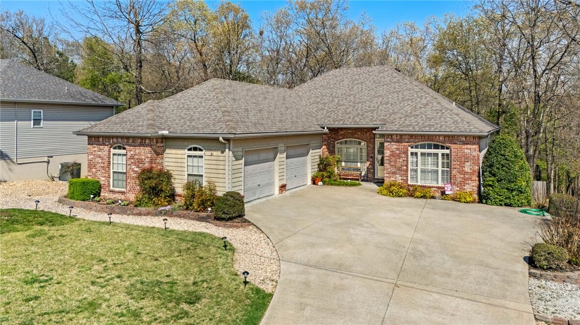 Property Photo: 31 Mansfield Drive AR 72714