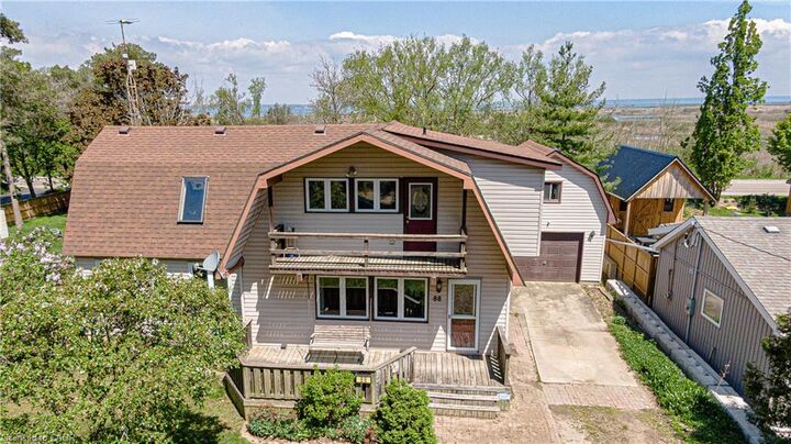 Property Photo: 88 Woodstock Avenue ON N0E 1M0