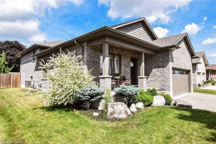 Property Photo: 295 Courtland Street ON N4B 0A7