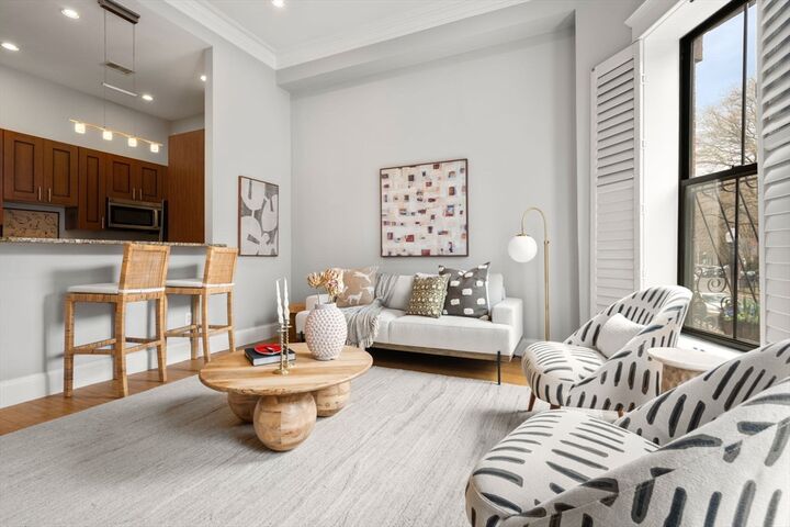Property Photo:  14 Worcester Sq 2  MA 02118 