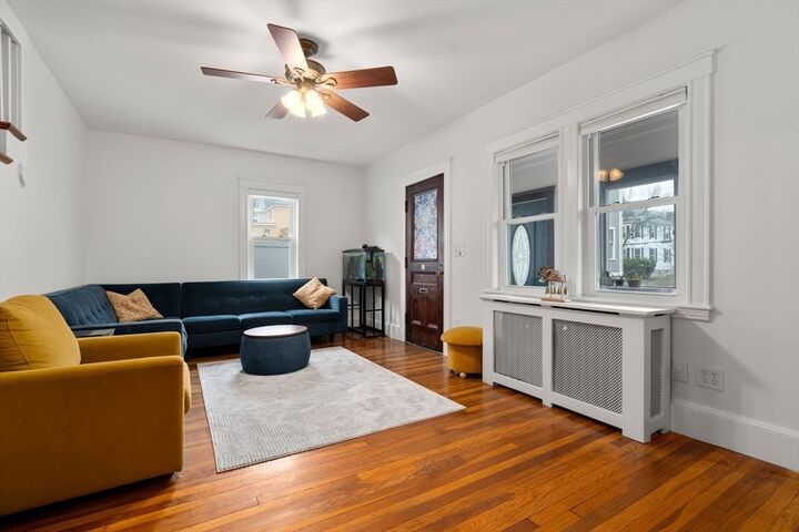 Property Photo:  27 Linwood 27  MA 02474 