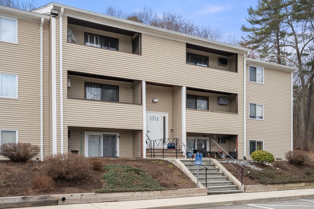 Property Photo:  117 Quaker Hwy 32  MA 01569 