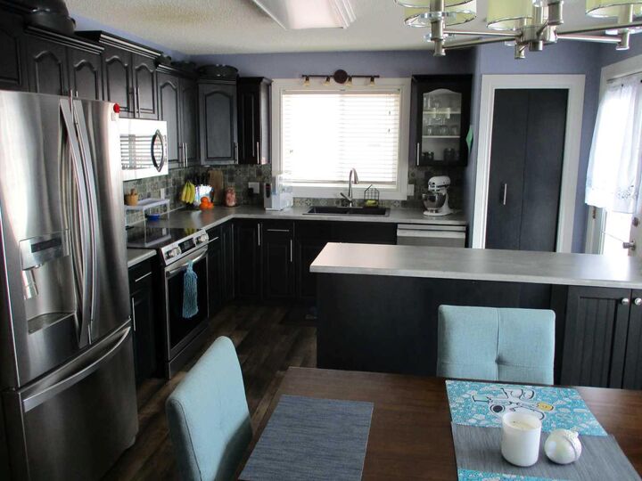 Property Photo: 505 4th Street NE AB T0H 2M0