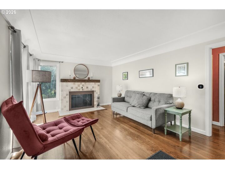 Property Photo:  3286 NE Holman St  OR 97211 
