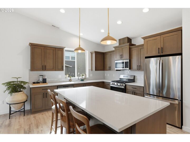 Property Photo:  11664 SE Crown Point Way  OR 97086 