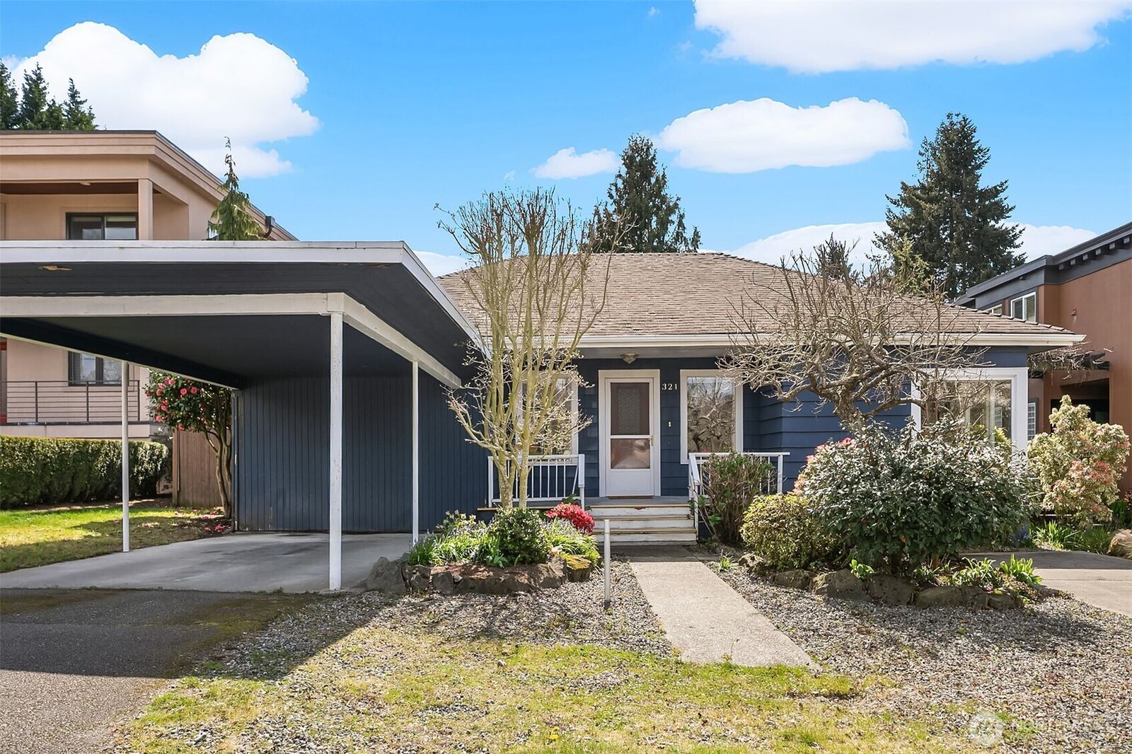 Property Photo: 321 6th Avenue S WA 98033