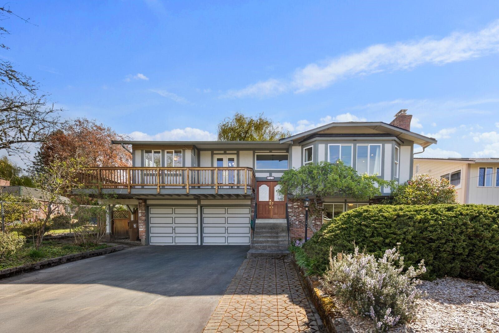 Property Photo:  921 S Magnolia  WA 98465 
