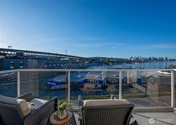 Property Photo:  3900  2nd Avenue NE 403  WA 98105 