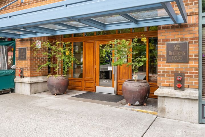 Property Photo: 2415 2nd Avenue 750 WA 98121