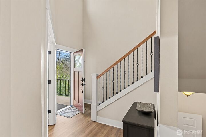 Property Photo:  4618 S 140th Street  WA 98168 