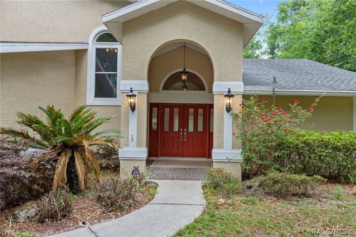 Property Photo: 2853 W Sunrise Street FL 34461