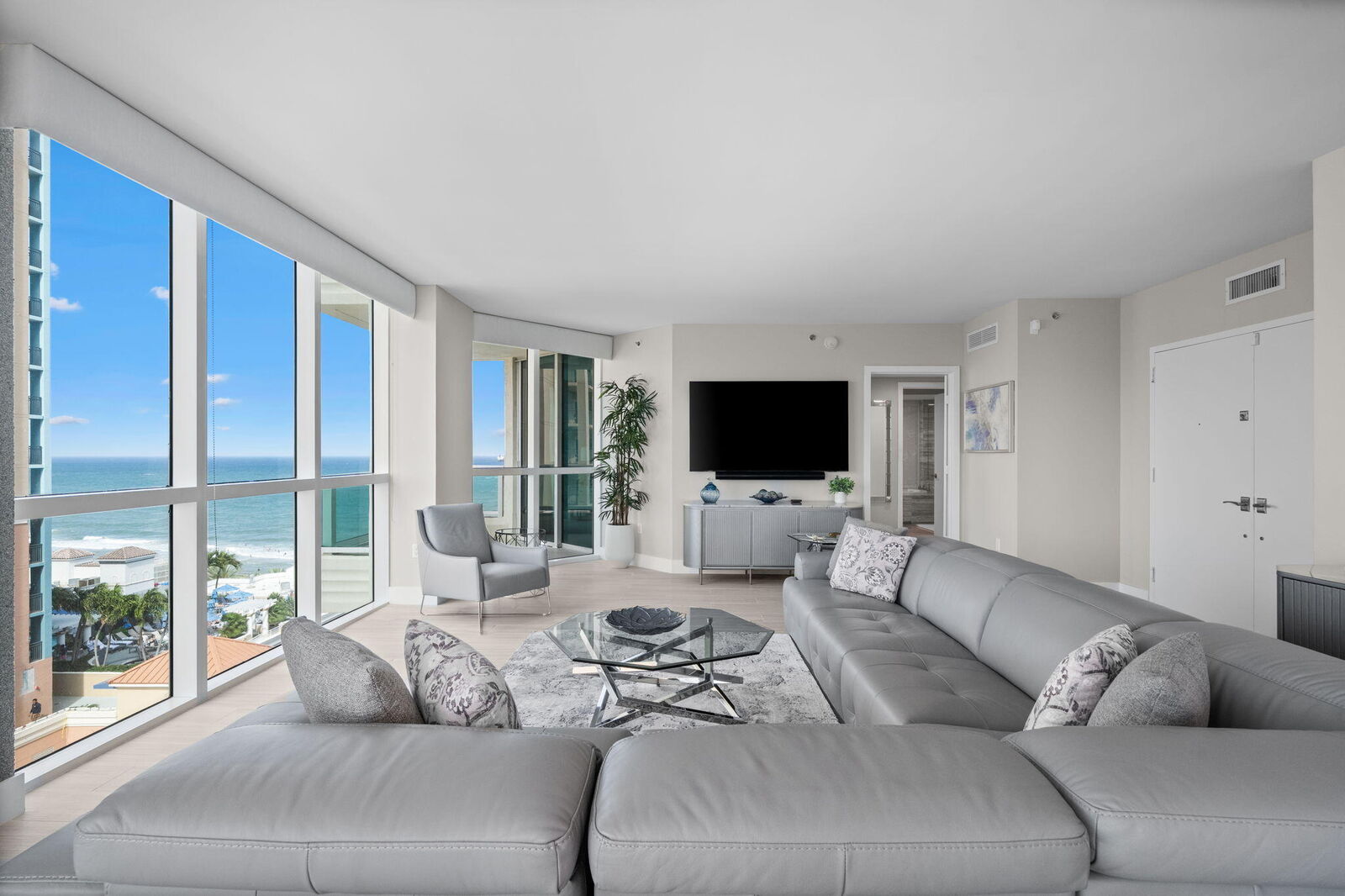 Property Photo:  101 S Fort Lauderdale Beach Boulevard 1406  FL 33316 