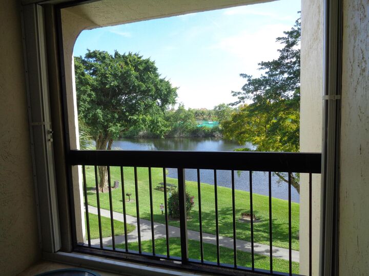 Property Photo:  950 Lavers Circle F404  FL 33444 