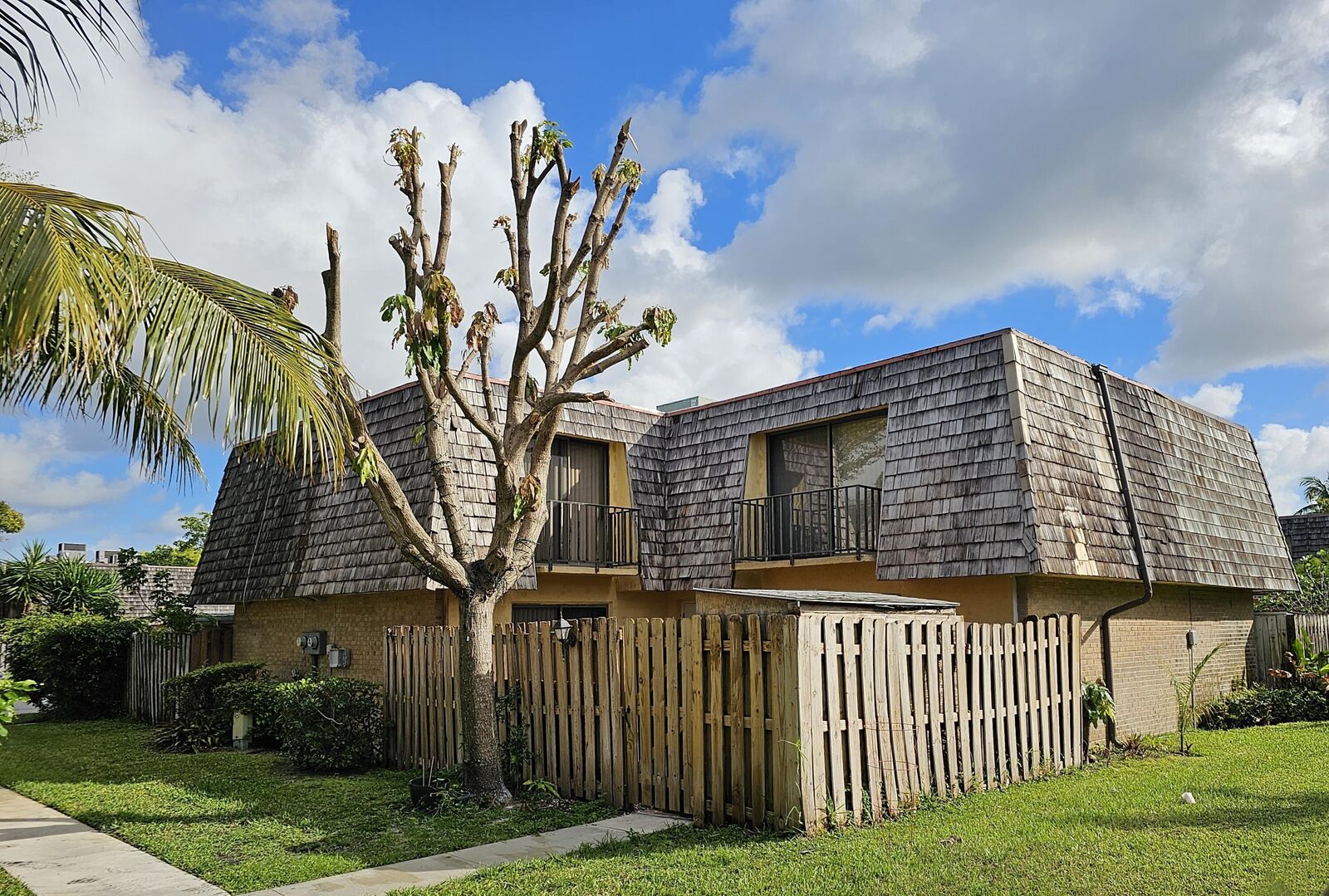 Property Photo:  262 Woodland Road  FL 33461 