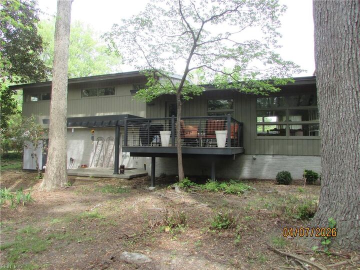 Property Photo: 5 Downing Pl VA 23606